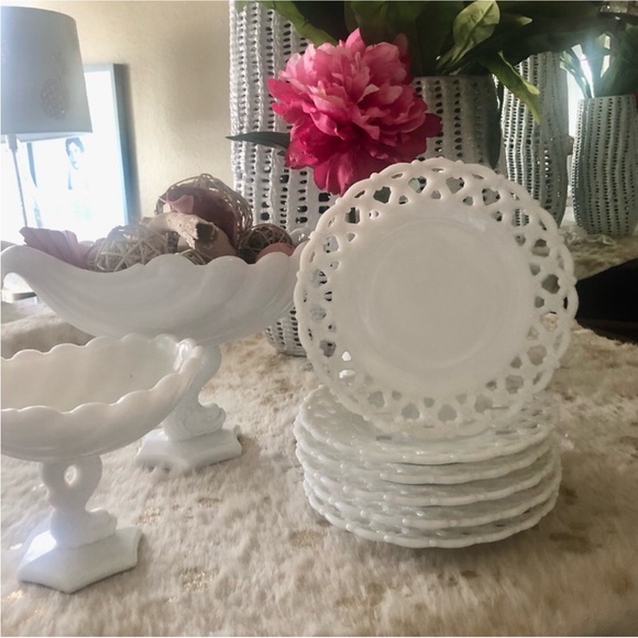 3) Vintage Forget Me Not Reticulated Milk Glass by WESTMORELAND Brunch Plates - Picture 3 of 5
